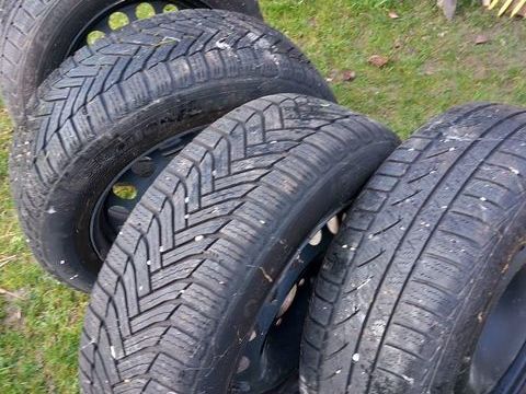 Pi&egrave;ces et &eacute;quipements Voiture Pi&egrave;ces et &eacute;quipements Voiture  occasion Fontaine-Milon 49140