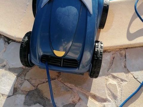 robot piscine 100 83600 Fr�jus
