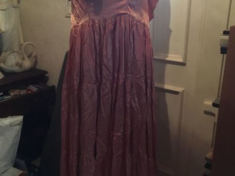 Tr�s belles robes soir�e 40 Saint-Julien-les-Rosiers (30)