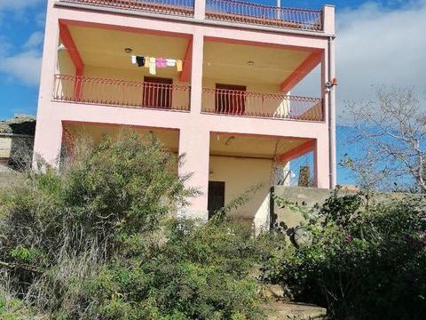   BELLE VILLA en Sicile, avec piscine Maison - 7 pi�ce(s) - 300 m�
