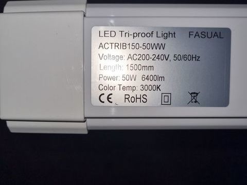 Lot 80 divers luminaires LED lin&eacute;aires PRO neufs 900 92320 Ch�tillon