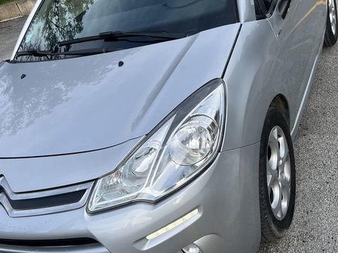 Citro&euml;n C3 Exclusive 2013 occasion Fr&eacute;jus 83600