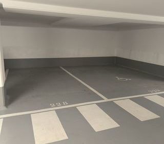 Parking / Garage � louer 9 m�