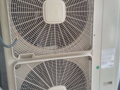 Pompe &agrave; chaleur HITACHI 5000 42510 Bussi�res