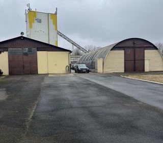  Atelier � vendre 5 pi�ces 2500 m�