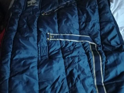 couverture d'&eacute;curie shetland Norton
25 77650 Saint-loup-de-naud