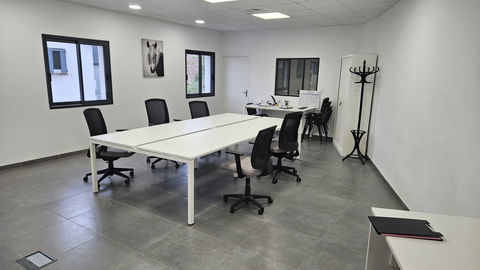 Immeuble de bureaux à louer 2500 31140 Pechbonnieu