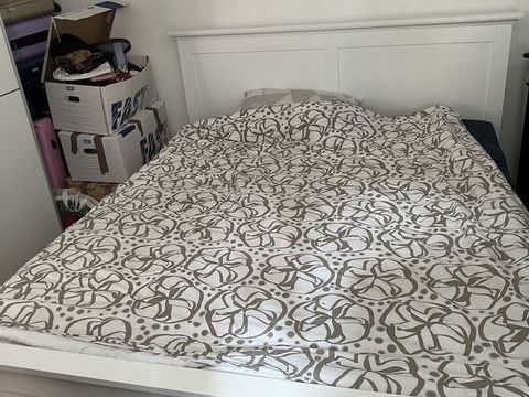 Je vend placard et lit pratiquement neuf cause dmnagement 250 Paris 18 (75)