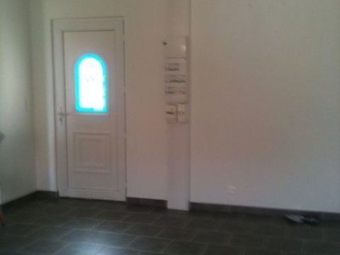   Dordives limite 77/45 maison 4 pi�ces avec jardinet 990�  Maison - 4 pi�ce(s) - 75 m�