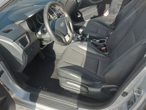 Hyundai i30 1.6 CRDi 128 Pack Premium Limited 2013 occasion Sainte-Suzanne 97441