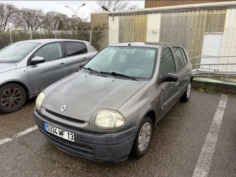 Renault Clio 1.2 RL 1999 occasion N&icirc;mes 30000