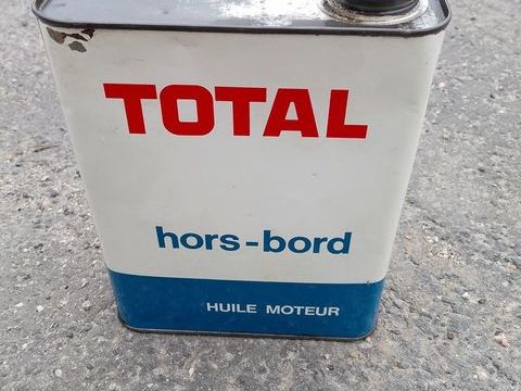 bidon huile ancienTotal hors-bord  2 temps 20 Saint-Jean-de-Fos (34)