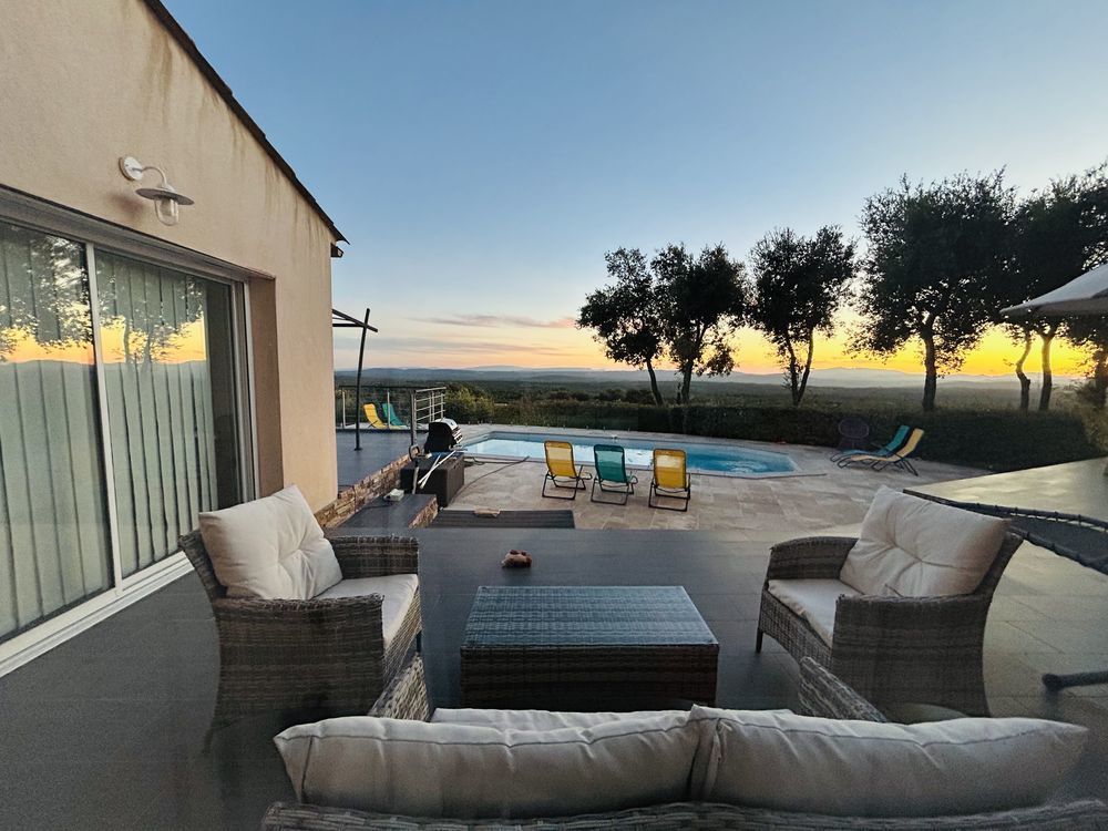 � vendre  Villa Saint-Julien (83560)