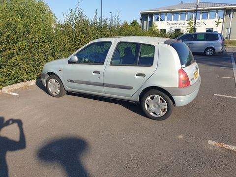 Renault Clio II Clio 1.2i Extreme 2000 occasion Pac&eacute; 35740