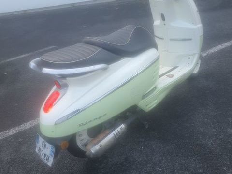 Scooter PEUGEOT 2010 occasion Saint-Jean-de-Luz 64500