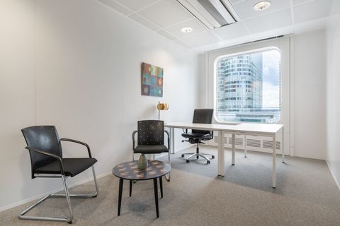 Abonnement bureau flexible – Regus LA D&Eacute;FENSE, Tour Ariane – Puteaux 359 92800 Puteaux