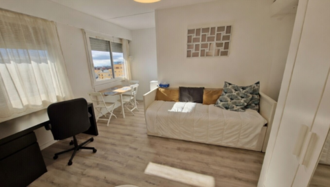   Studio meubl� 22 m� ? M�tro Mairie de Montrouge ? Parking  Appartement - 1 pi�ce(s) - 23 m�