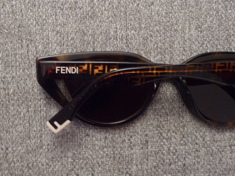 Monture/ Lunettes de Soleil "Oeil de Chat" Marron- Fendi Bijoux et montres