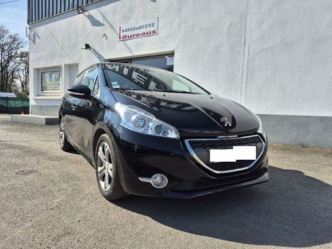 Peugeot 208 PEUGEOT (5 PORTES) 1.6 e-HDi 92CV ALLURE 2013 occasion Saint-L&eacute;ger-de-Lini&egrave;res 49070