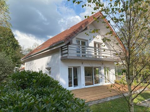   SUPERBE CHALET MODERNE PROCHE LA BRESSE-GERARDMER- CALME-VUE Chalet - 9 pi�ce(s) - 230 m�