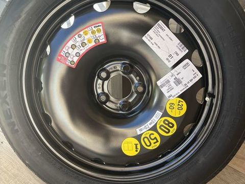 Pi&egrave;ces et &eacute;quipements Voiture Pneu voiture - roue  occasion Dreux 28100