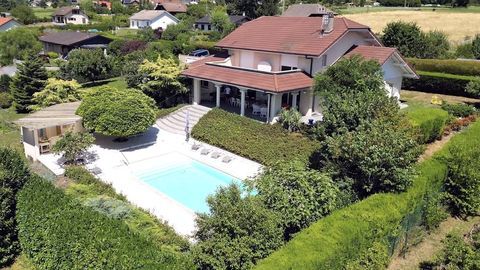   Villa d'architecte 8 pi�ces - Terrain de 1865 m� Villa - 8 pi�ce(s) - 334 m�