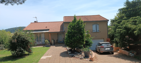   MAISON Maison - 6 pi�ce(s) - 145 m�