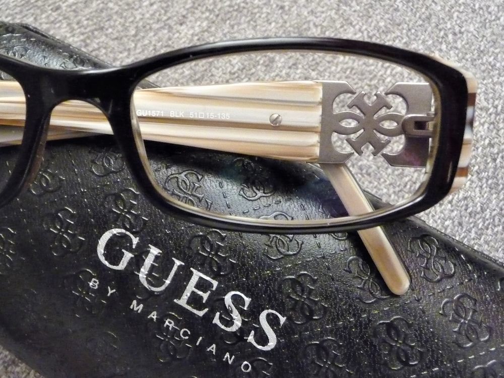 Monture/ Lunette de Vue Rectangle en Plastique Noir- Guess Bijoux et montres