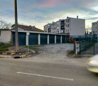  Parking / Garage � vendre 242 m�