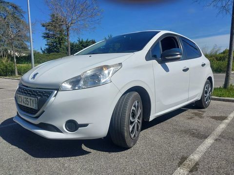 Peugeot 208 1.0 PureTech 68ch BVM5 Access 2013 occasion Hy&egrave;res 83400