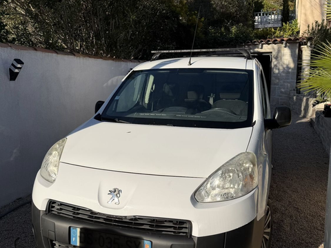 Peugeot Partner FGN 120 L1 - 1.6 HDI FAP PACK CD CLIM 2015 occasion Ensu&egrave;s-la-Redonne 13820