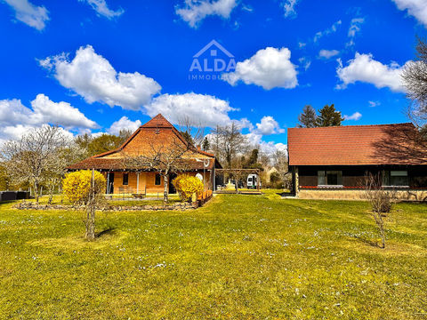   Bourgogne ? Le Fay | Ensemble r�nov� avec maison principale  Ferme - 6 pi�ce(s) - 320 m�