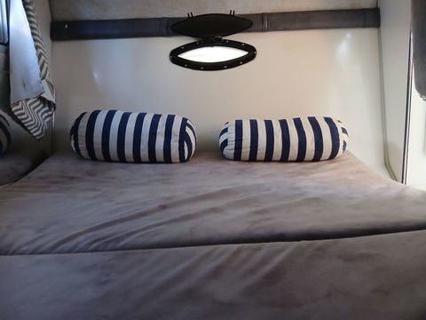 Bateaux &agrave; moteur Vedette - Yacht - Offshore 1992 occasion Soyons 07130