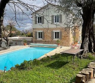  Maison � vendre 8 pi�ces 220 m�