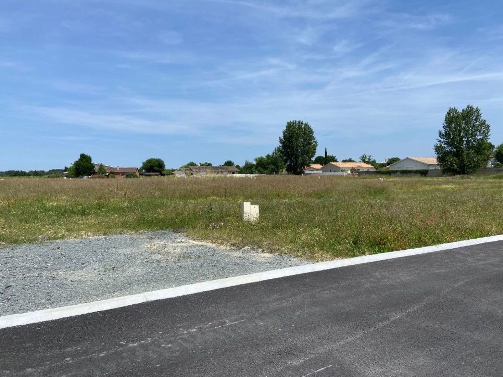 Maisons neuves   Cr�on (33670)