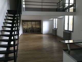  Loft à vendre 5 pièces 150 m² Sedan