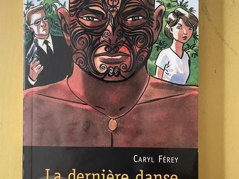 Livre La Dernière Danse Des Maoris - Caryl Férey _ 5 Vigneux-sur-Seine (91)
