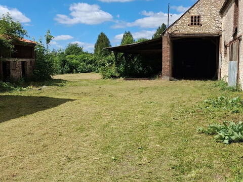   Corps de ferme à rénover sur 1100m2 Ferme - 3 pièce(s) - 77 m²
