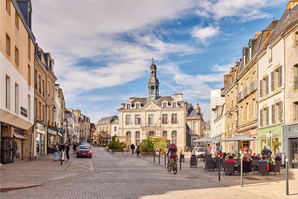   Auray (56400)