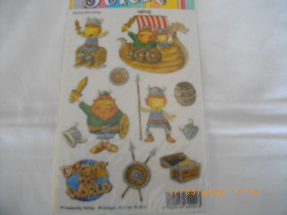 QUATRE PAQUETS DE PLAQUES DE STICKERS POUR ENFANT Jeux / jouets