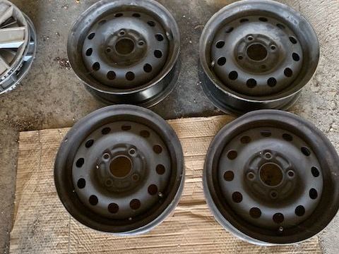 Pi&egrave;ces et &eacute;quipements Voiture Pi&egrave;ces et &eacute;quipements Voiture  occasion Bourg-en-Bresse 01000