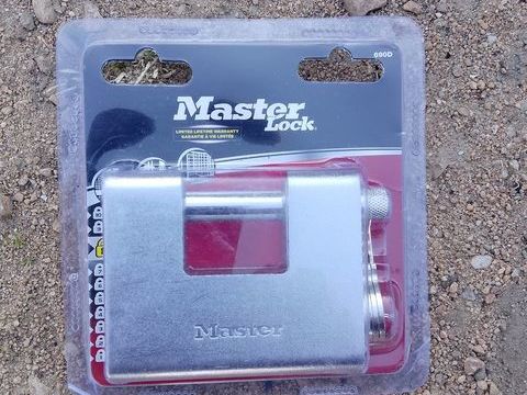 GROS cadenas MASTER LOCK 690D 35 Saint-Jean-de-Fos (34)