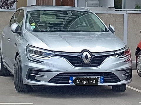 Renault Megane IV M&eacute;gane IV Berline Blue dCi 115 - 21B Business 2021 occasion Saint-&Eacute;tienne 42000