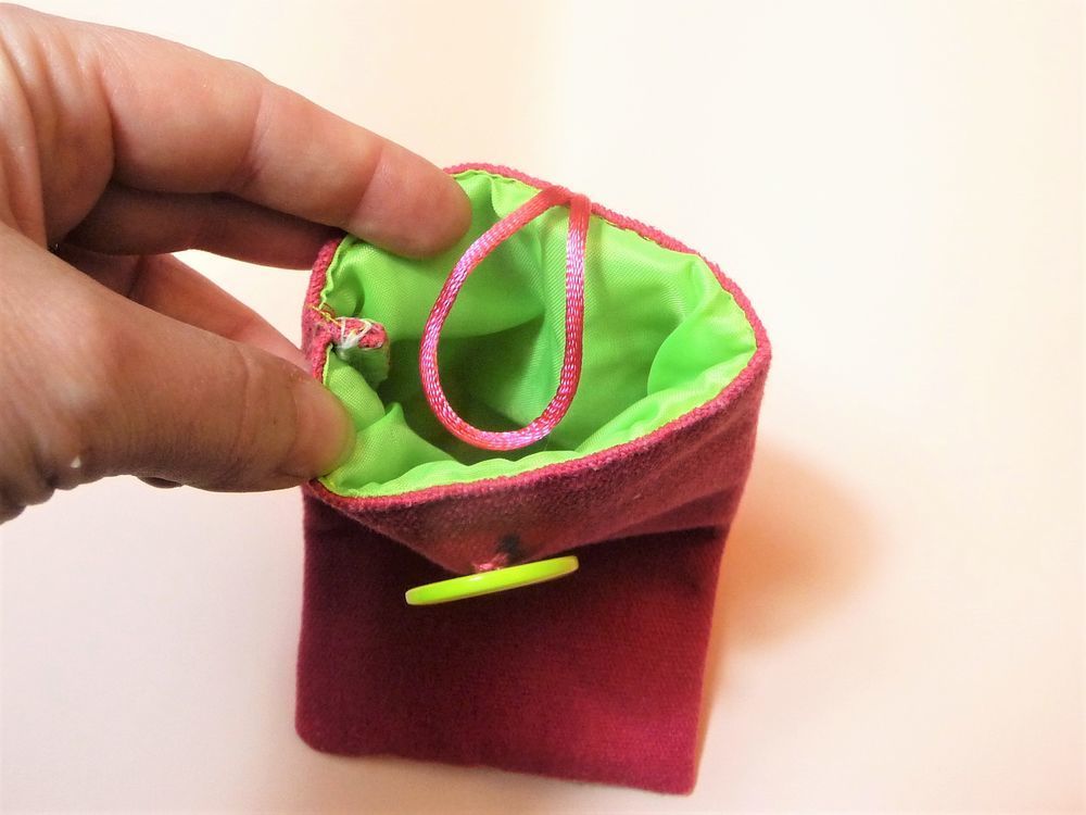 Etui &agrave; Lunettes en Tissu Rose et Vert Clair avec son Bouton Maroquinerie