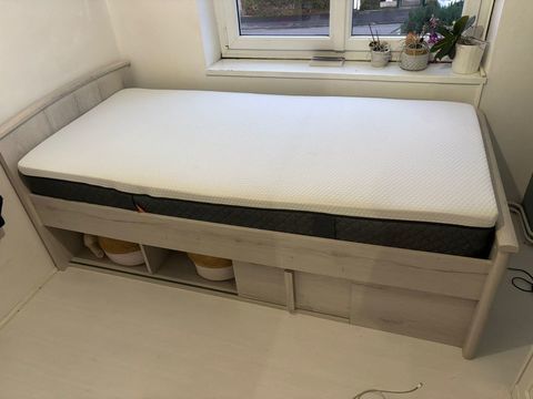 Lit simple bois avec rangements et matelas 200 Villeneuve-d'Ascq (59)