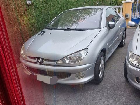 Peugeot 206 CC 1.6i 16V 2004 occasion Ch&acirc;lons-en-Champagne 51000
