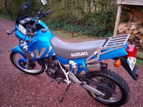 Moto SUZUKI 1992 occasion Les Barils 27130