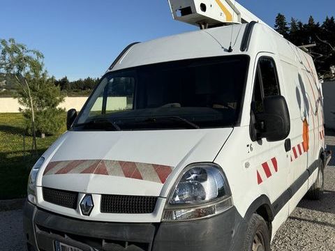 Engin de Manutention / Levage Engin de Manutention / Levage 2006 occasion Carpentras 84200