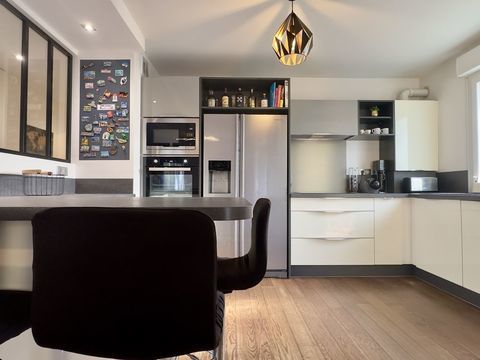   Appartement T4 + 1 Appartement - 5 pi�ce(s) - 123 m�