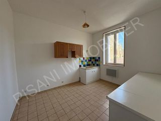  Immeuble � vendre 260 m�